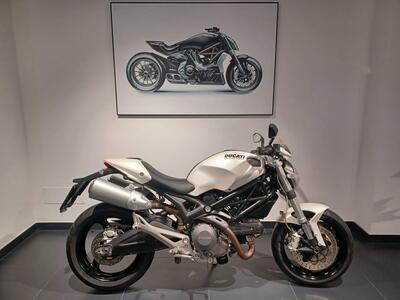 Ducati Monster 696 Plus (2007 - 14) usata