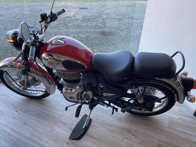 Royal Enfield Classic 350 (2021 - 25) nuova