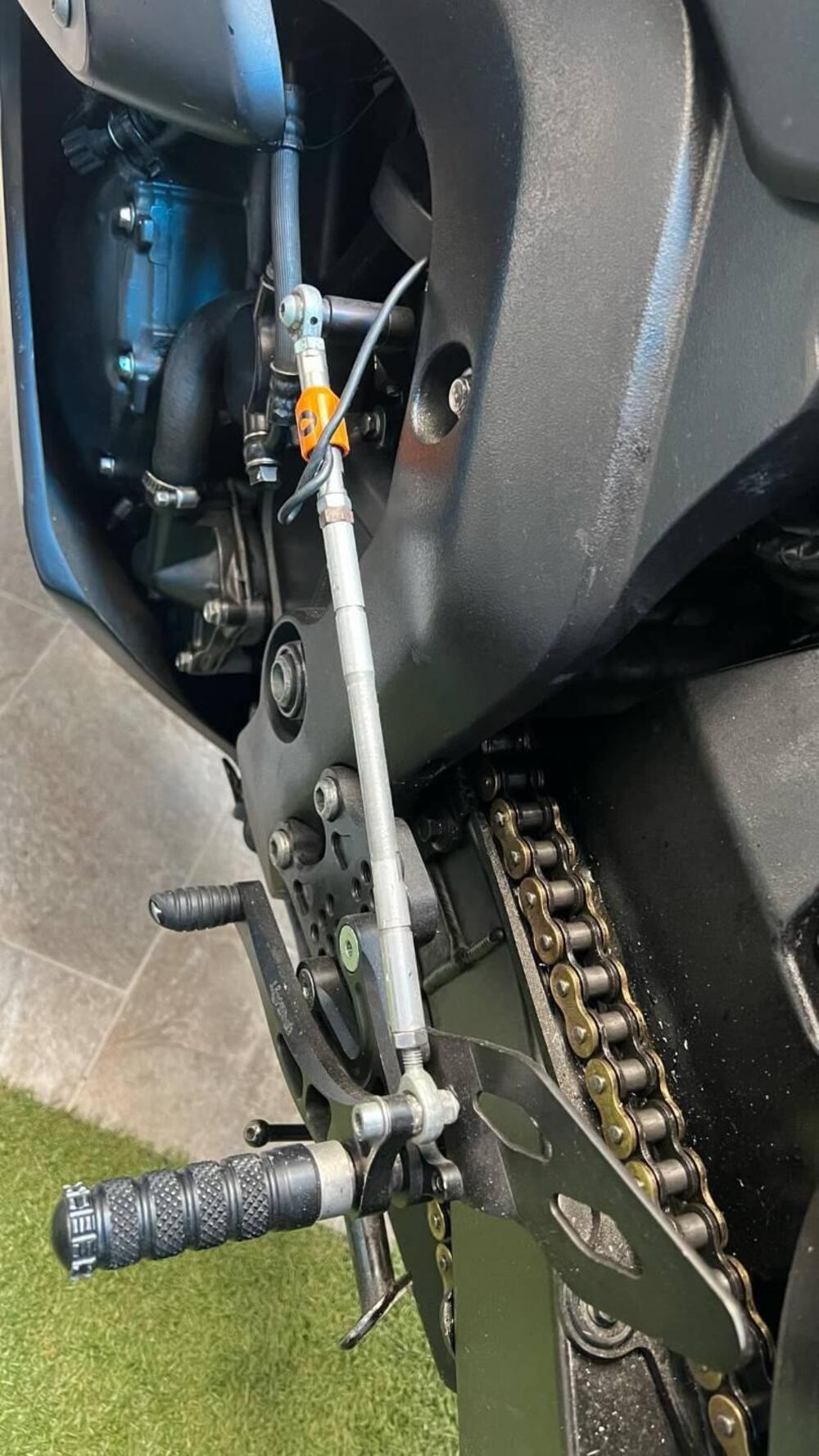 Honda CBR 1000 RR Fireblade (2004 - 05) (8)