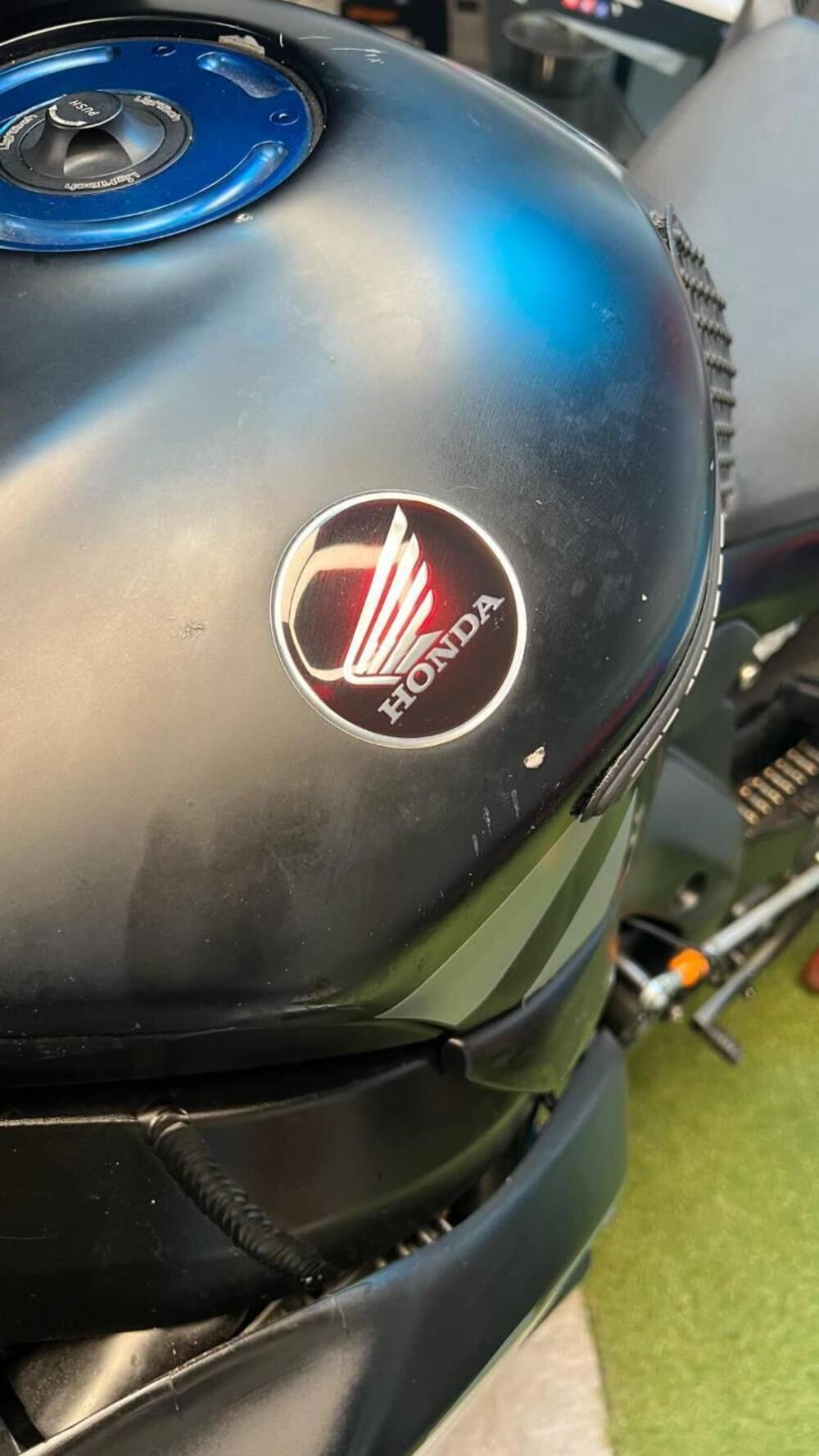 Honda CBR 1000 RR Fireblade (2004 - 05) (10)