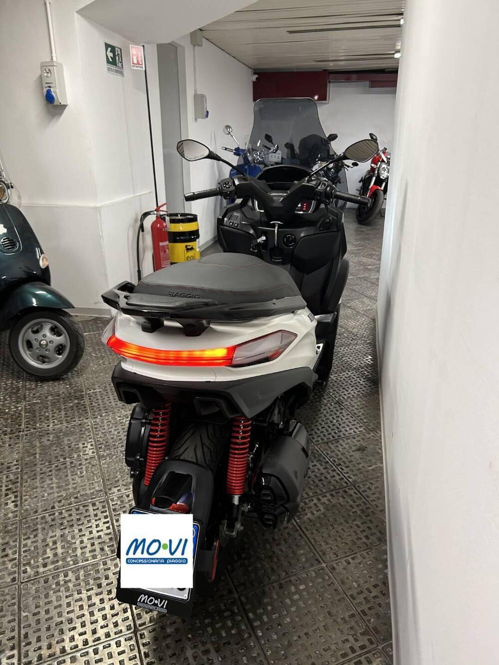 Piaggio MP3 400 ABS Hpe (2023 - 25) (3)