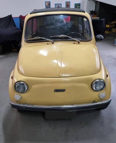 Fiat FIAT 500 Modello 110 F Berlinad&#039;epoca del 1972 a Milano