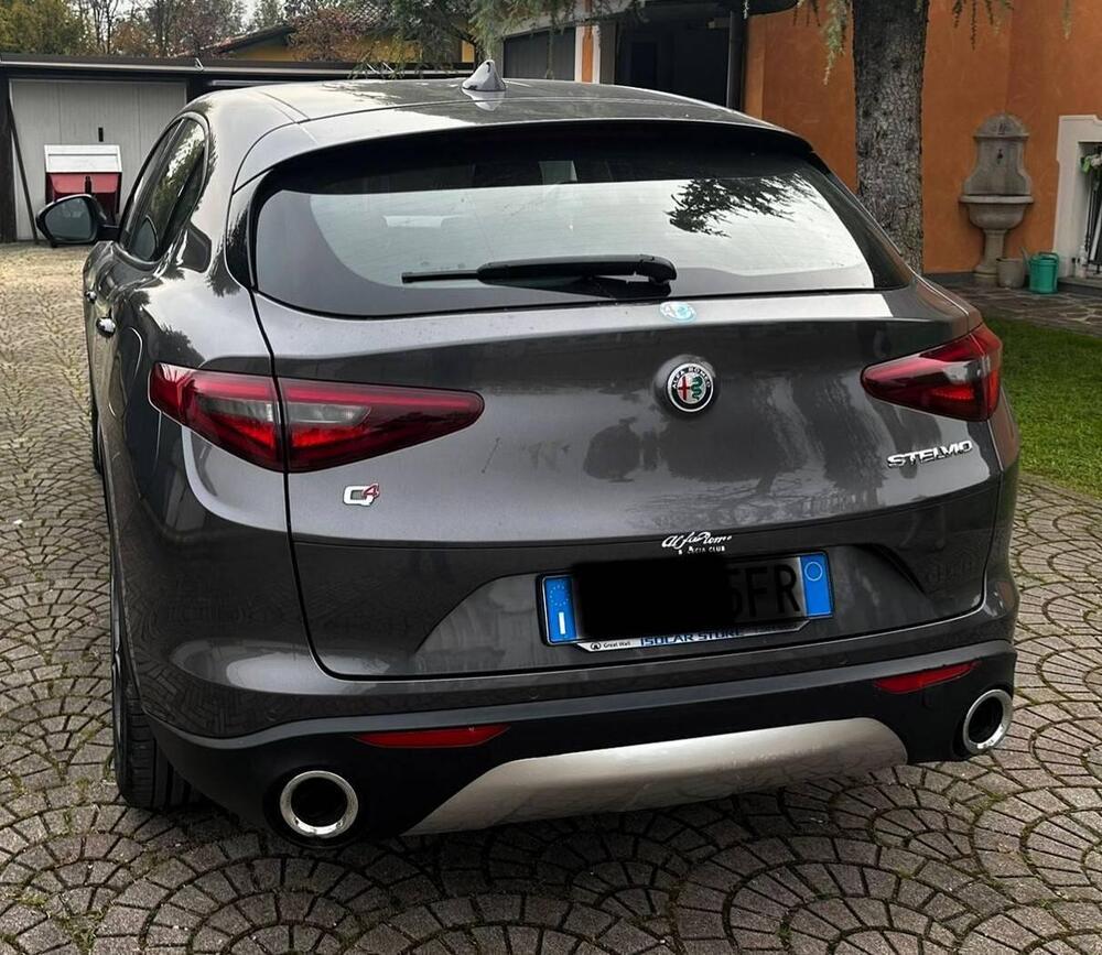 Alfa Romeo Stelvio usata a Mantova (4)