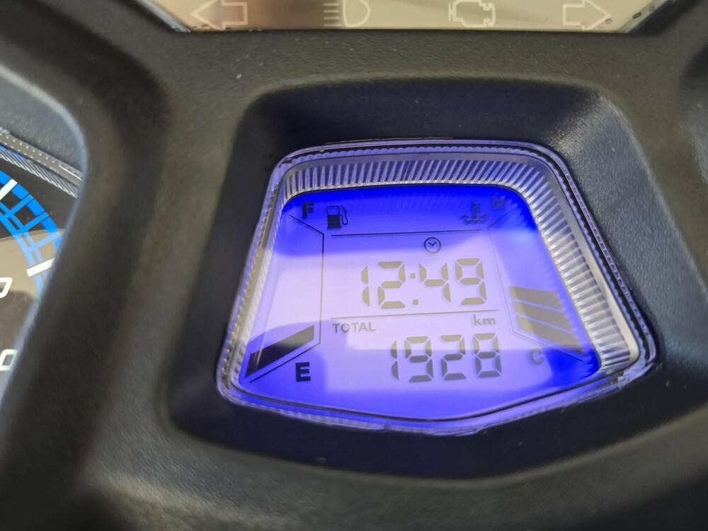 Sym Joymax 300 Z+ (2021 - 24) (9)