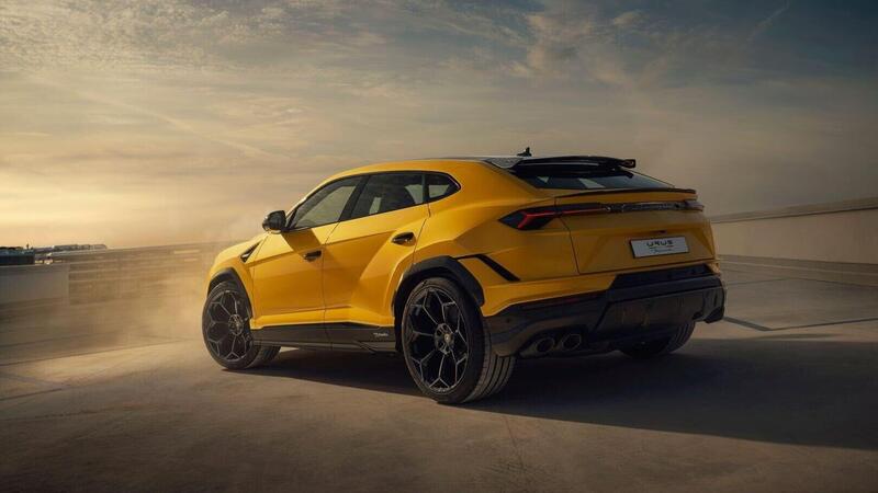 Lamborghini Urus: solo ibrida da oggi in avanti