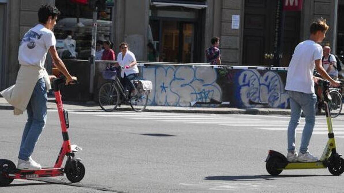 Monopattino Elettrico Nuovo Codice Della Strada Nuovo Codice della Strada. Senza casco sul monopattino elettrico: sei