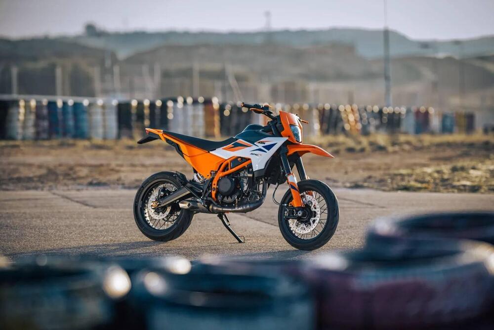 KTM 390 SMC R (2025 - 26) (15)