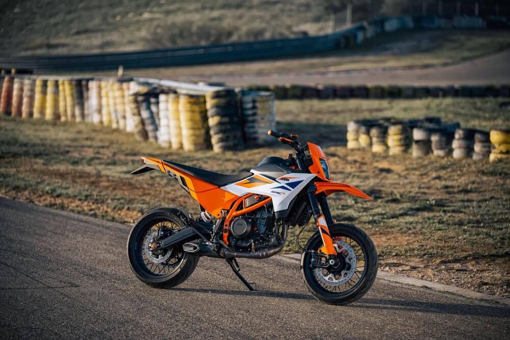 KTM 390 SMC R (2025 - 26) (7)