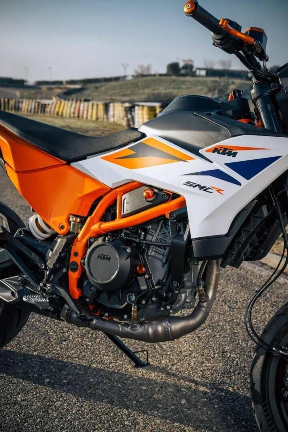 KTM 390 SMC R (2025 - 26) (17)