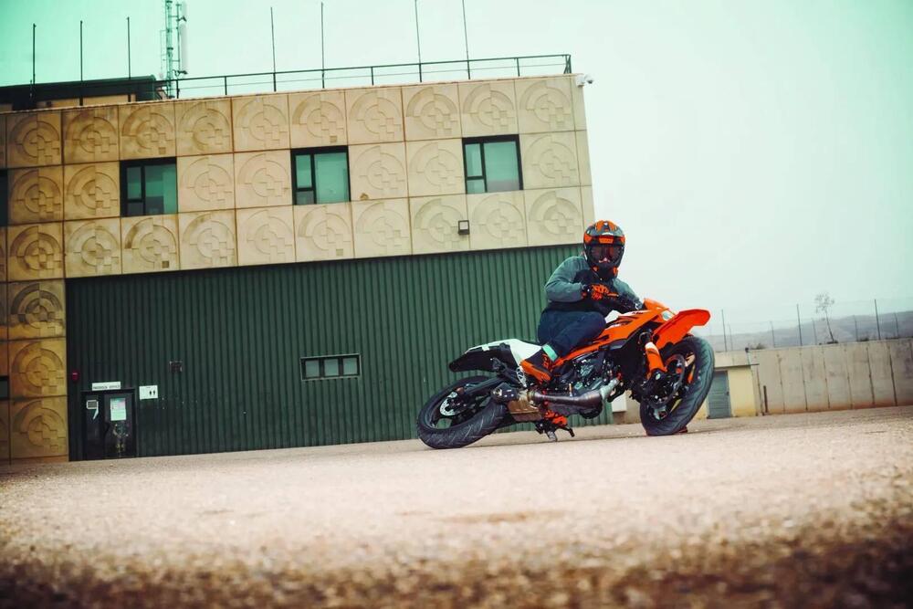 KTM 125 SMC R (2025) (6)