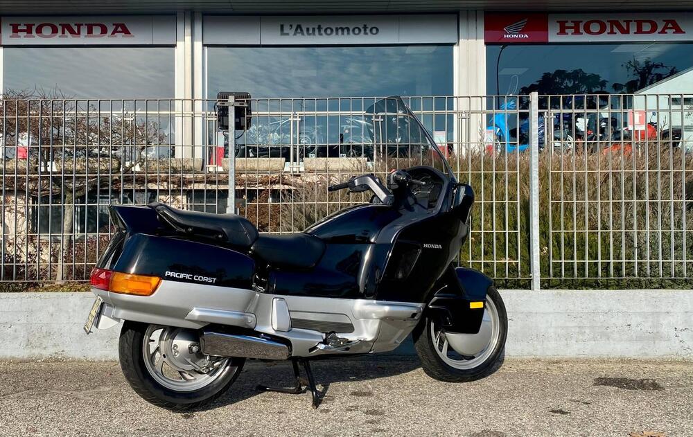 Honda PC 800 PACIFIC-COAST (5)