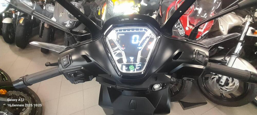 Voge Sfida SR16 125 (2025 - 26) (3)