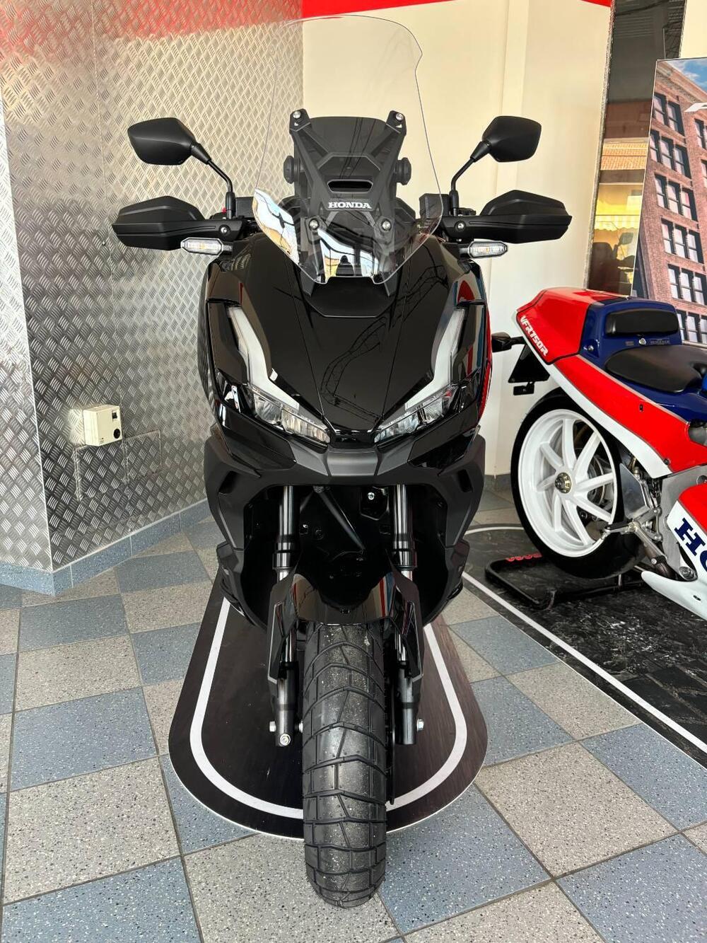 Honda ADV 350 (2025 - 26) (2)