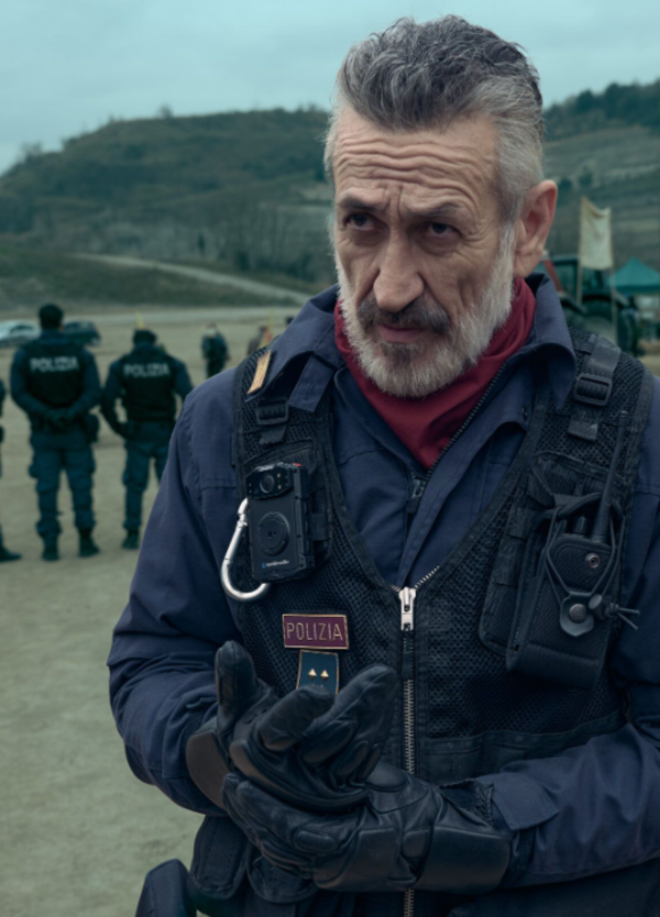 Abbiamo visto la serie &ldquo;Acab&rdquo; con Giallini su Netflix. Ma com&rsquo;&egrave;? I poliziotti sono veramente dei bastardi? E il &ldquo;tempismo&rdquo; con il caso Ramy&hellip;