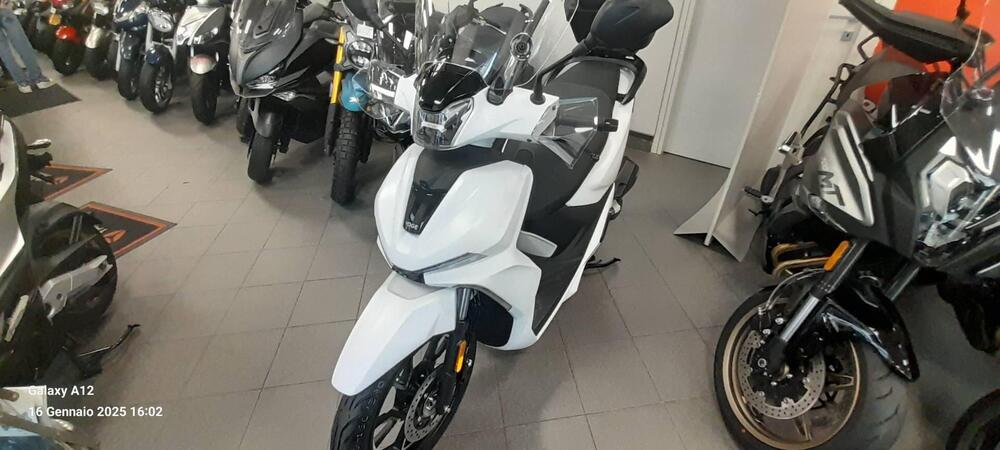 Voge Sfida SR16 125 (2025 - 26) (5)