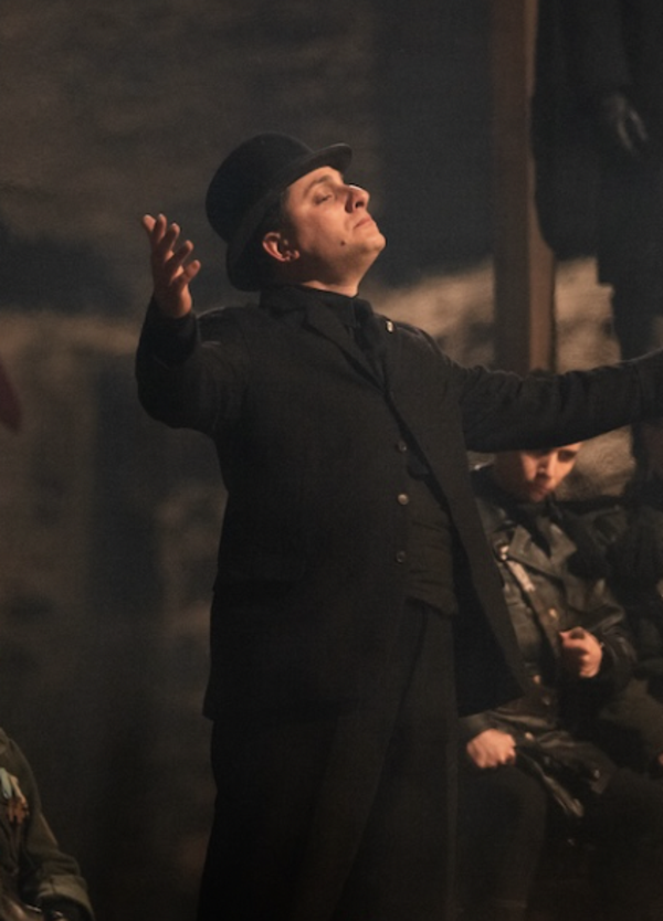 (Spoiler) M &ndash; Il figlio del secolo, cosa succede nel terzo e quarto episodio della serie Sky? Ecco i vertici del fascismo, Mussolini tenta la spallata decisiva alla democrazia e Marinelli&hellip; si marcia su Roma