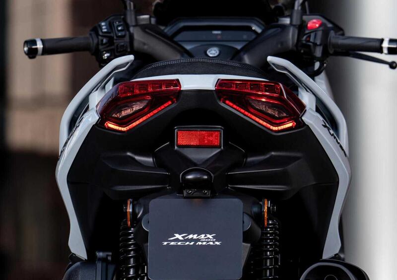 Yamaha X-Max 300 X-Max 300 Tech Max (2025) (11)