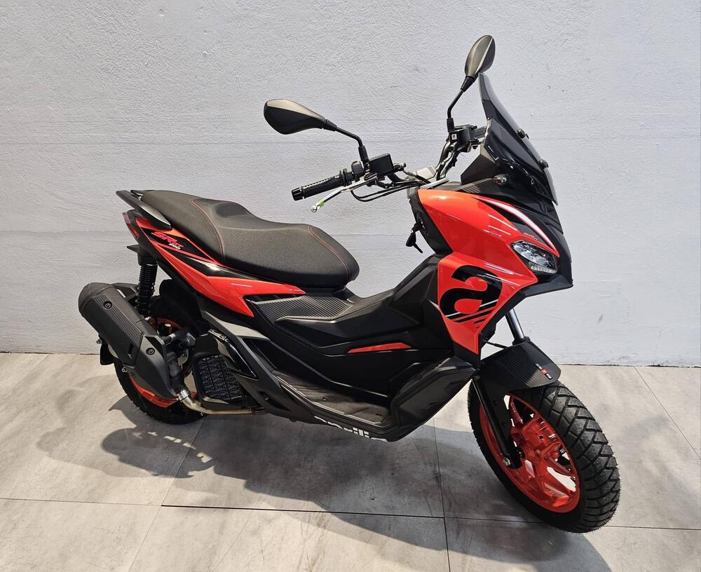 Aprilia SR GT 200 Sport (2025)