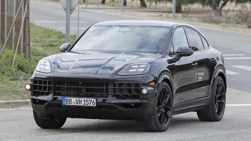 Porsche Cayenne: il futuro della combustione e il passaggio all&#039;elettrico [Foto Spia]