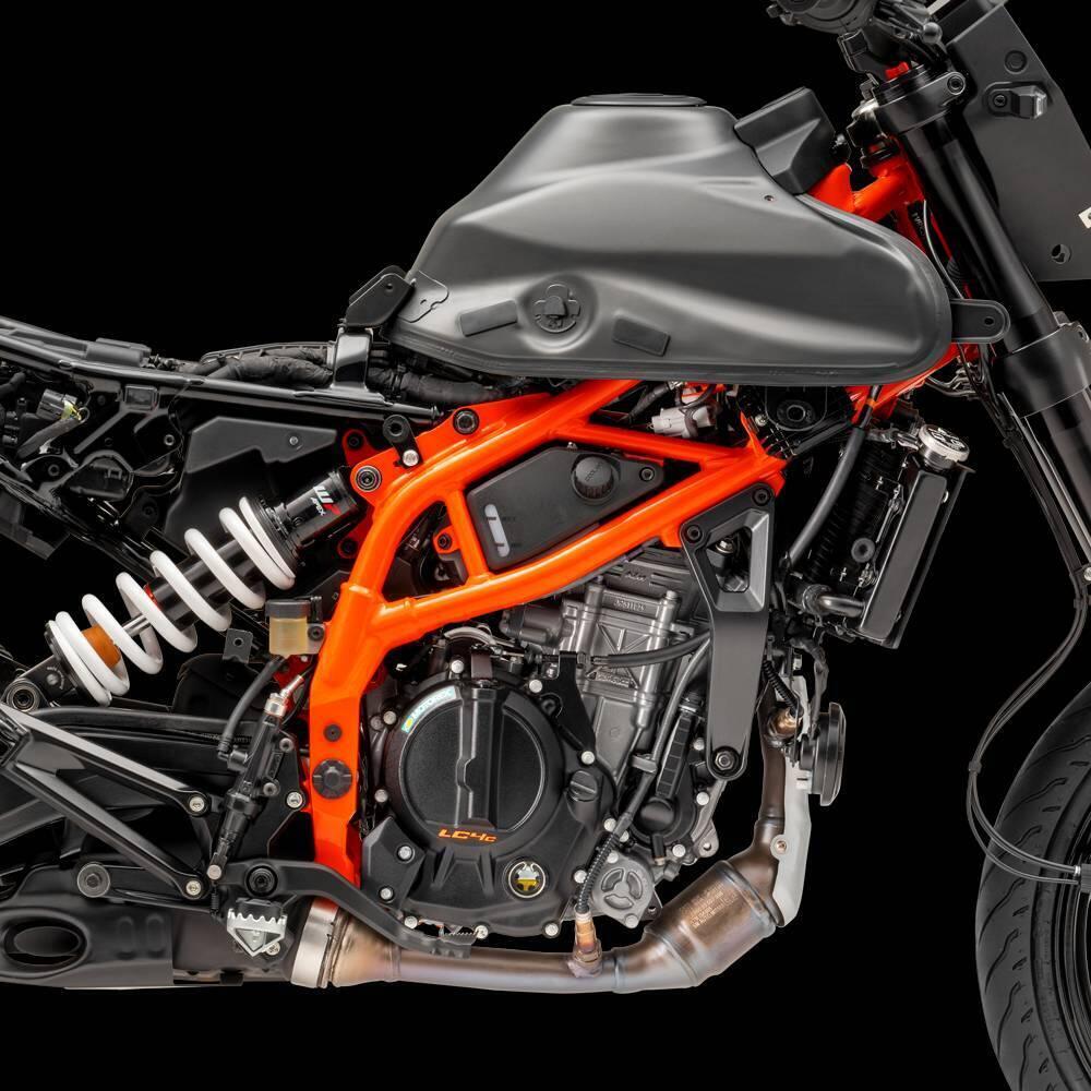 KTM 125 SMC R (2025) (11)