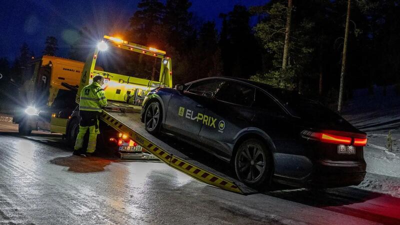 Le auto elettriche alla prova del freddo: sorpresa, Tesla non vince e la Peugeot &egrave; in coda