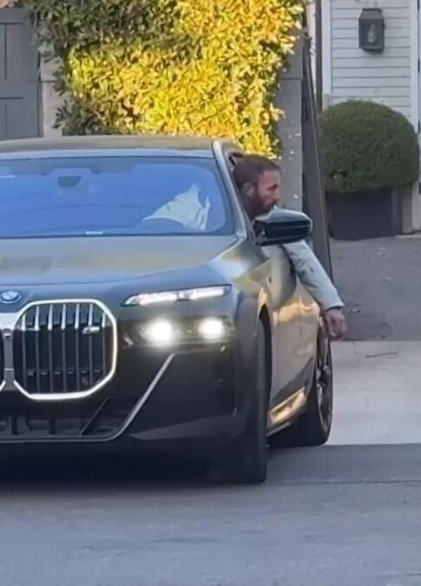 Ben Affleck in Bmw? Guardate come litiga con la polizia in auto dopo l&#039;incendio di Los Angeles e perch&eacute; [VIDEO]