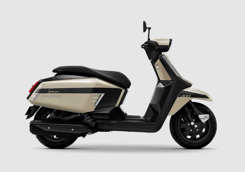 Lambretta X300 X300 Special (2023 - 25) (2)