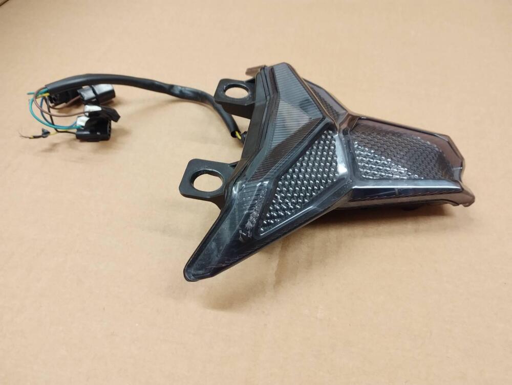 Fanale Post a Led TST Kawasaki Ninja ZX-10R dal 20 (2)