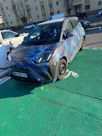 L'elettrica da 10.000 euro di BYD continua i test in Europa: ecco gli interni della Dolphin Mini (Seagull)