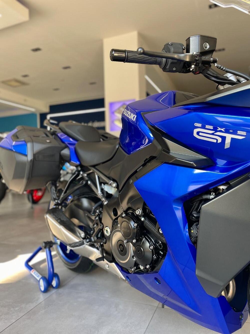 Suzuki GSX-S1000GT (2025 - 26) (5)