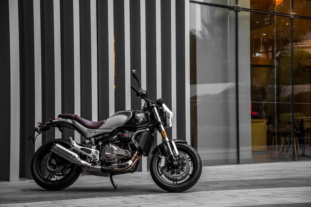 QJ Motor SRV 550 (2024) (2)