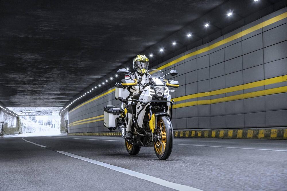 QJ Motor SVT 650 X (2024) (5)