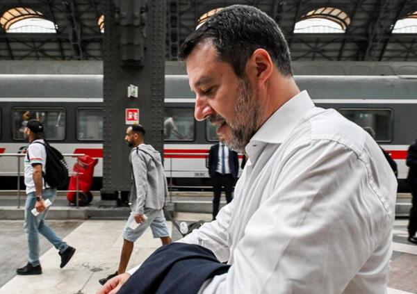 Altro che ritardi dei treni (e indagini della Digos), Il Foglio promuove Matteo Salvini (come aveva fatto con Sangiuliano) come ministro dei trasporti: dal Pnrr alla riforma del Codice degli appalti e&hellip;