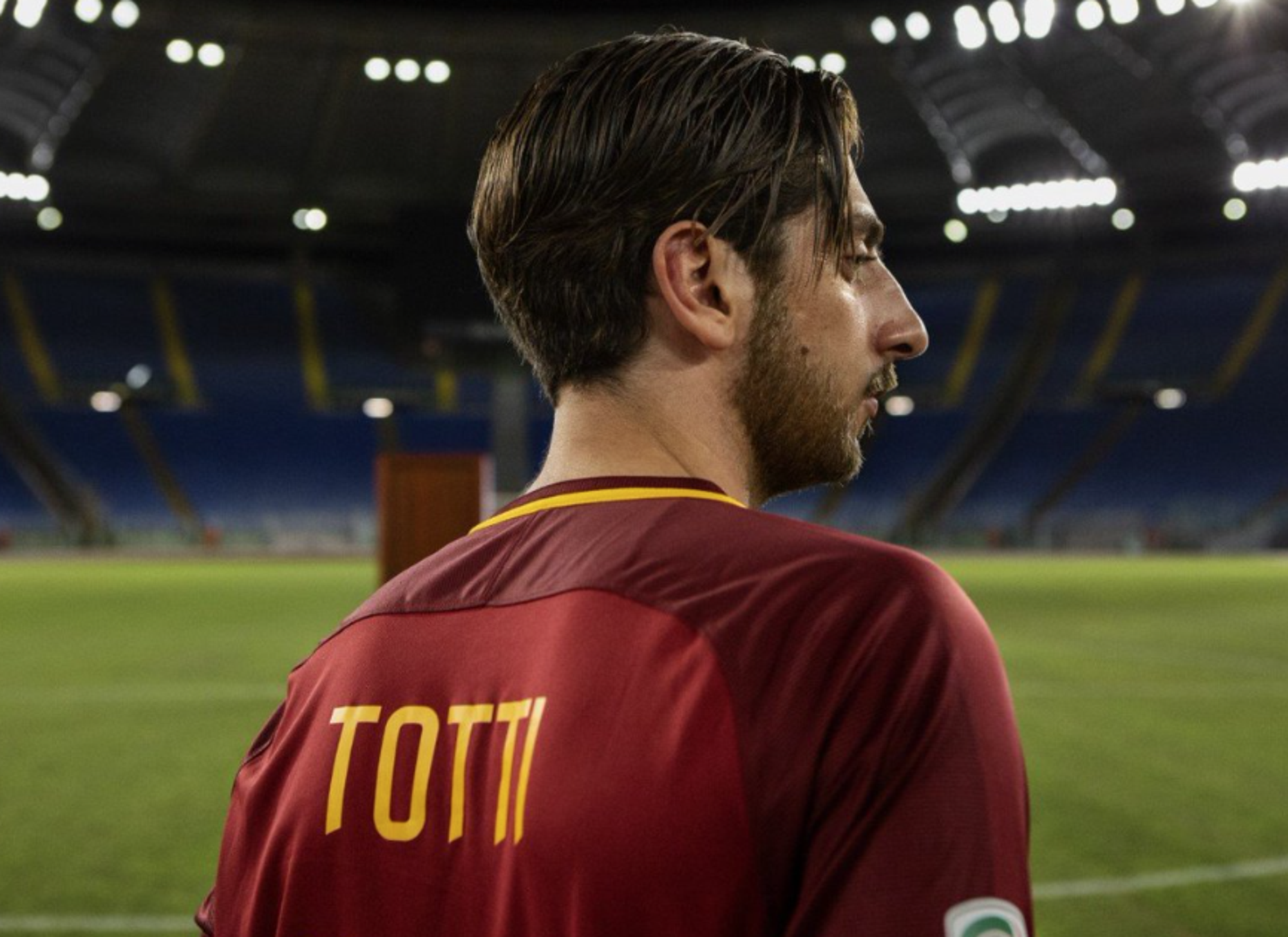 Pietro Castellitto &egrave; Francesco Totti in &quot;Speravo de mor&igrave; prima&quot;