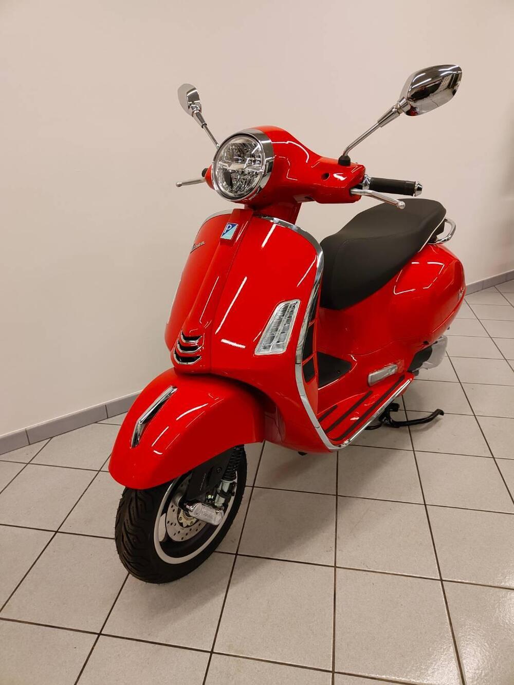 Vespa GTS 310 Super (2025) (2)