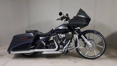 Harley-Davidson 1800 Road Glide Custom (2013) - FLTRXSE usata