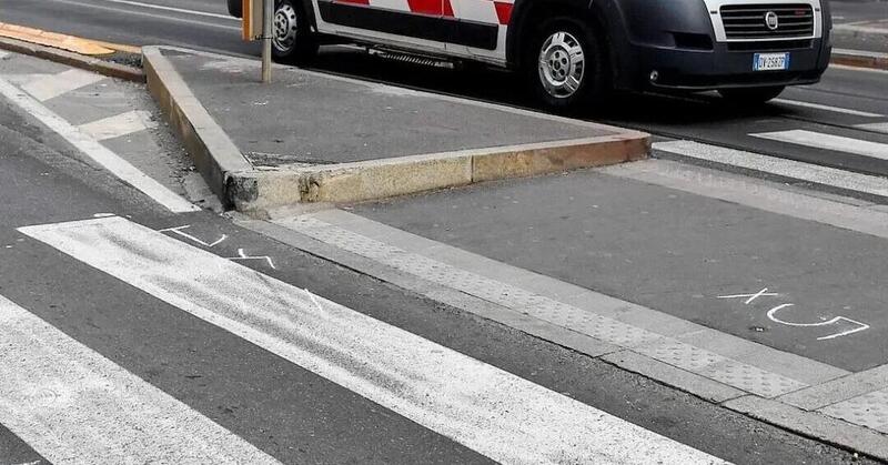 Saronno: una moto colpisce una donna mentre attraversa sulle strisce pedonali