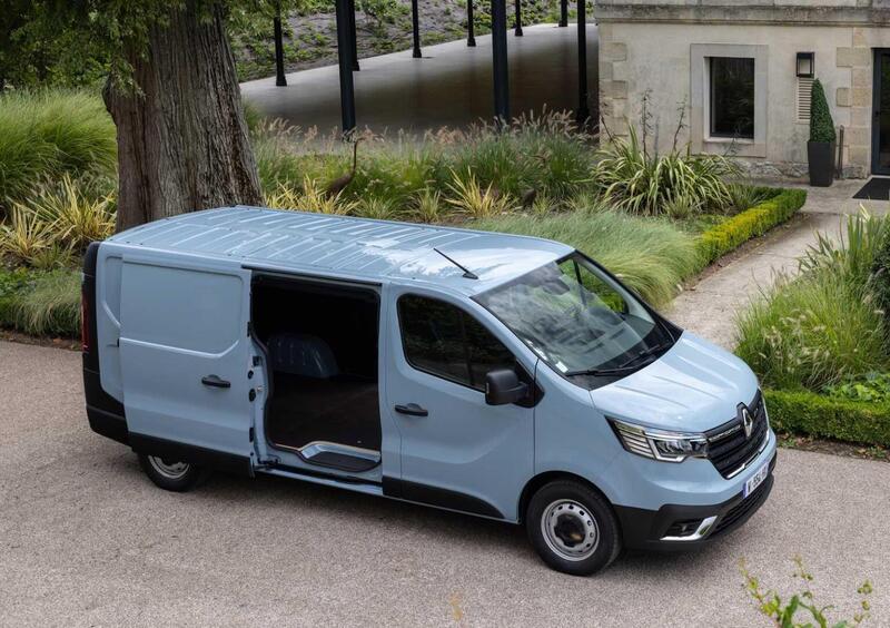 Renault Trafic Furgone (2)