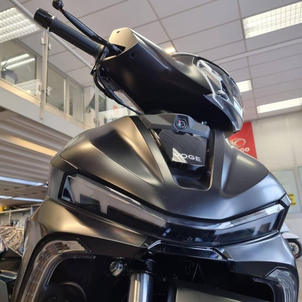 Voge Sfida SR16 125 (2025) (2)