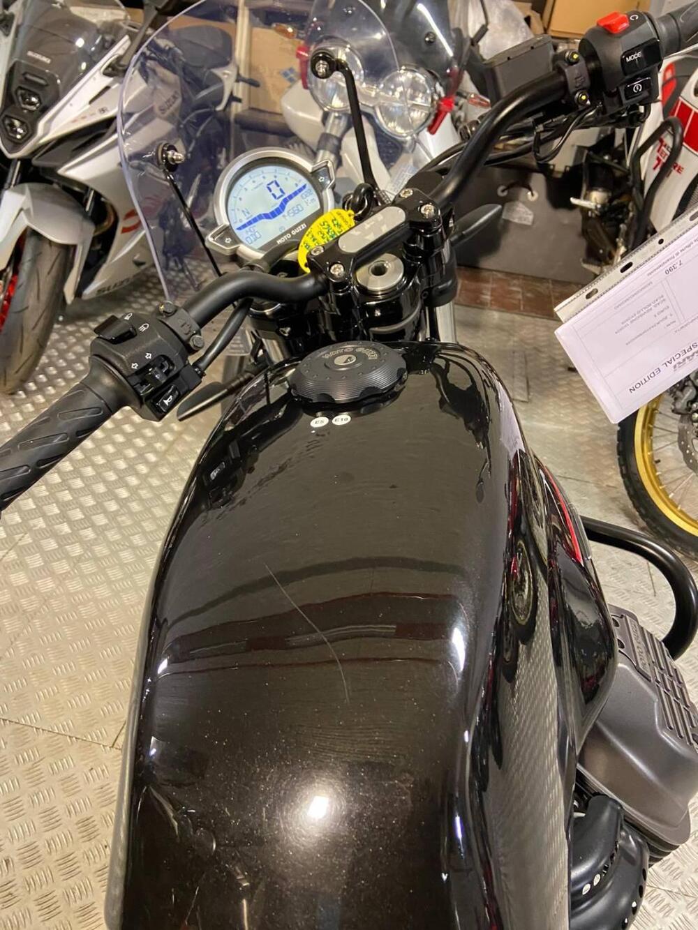 Moto Guzzi V7 Stone Special Edition (2022 - 25) (6)