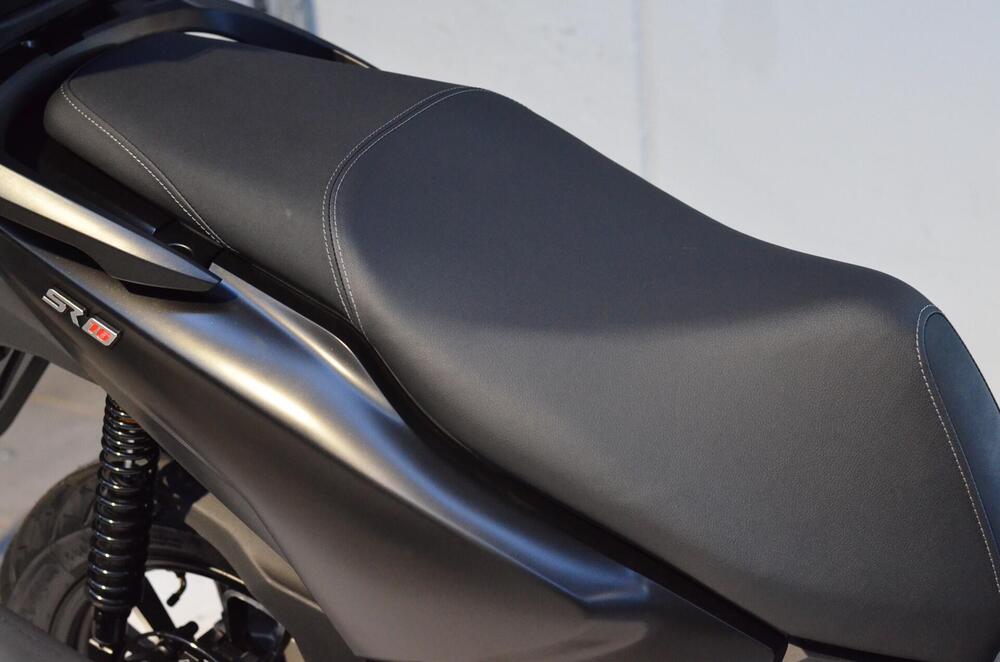 Voge Sfida SR16 125 (2025) (4)