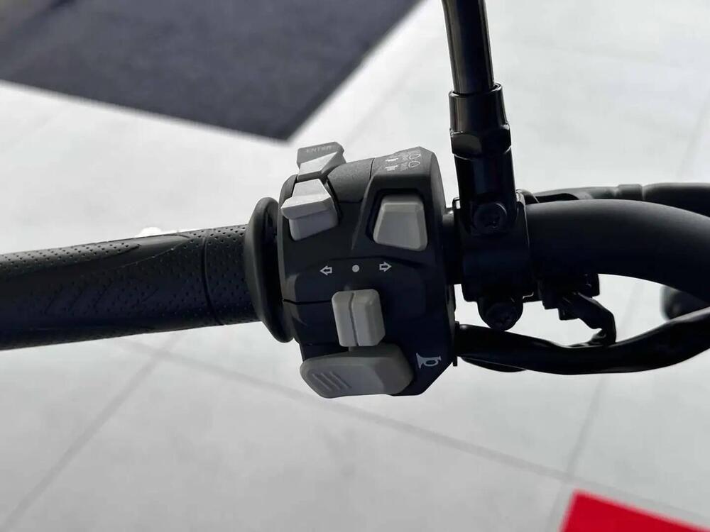 QJ Motor SRV 550 (2024) (10)