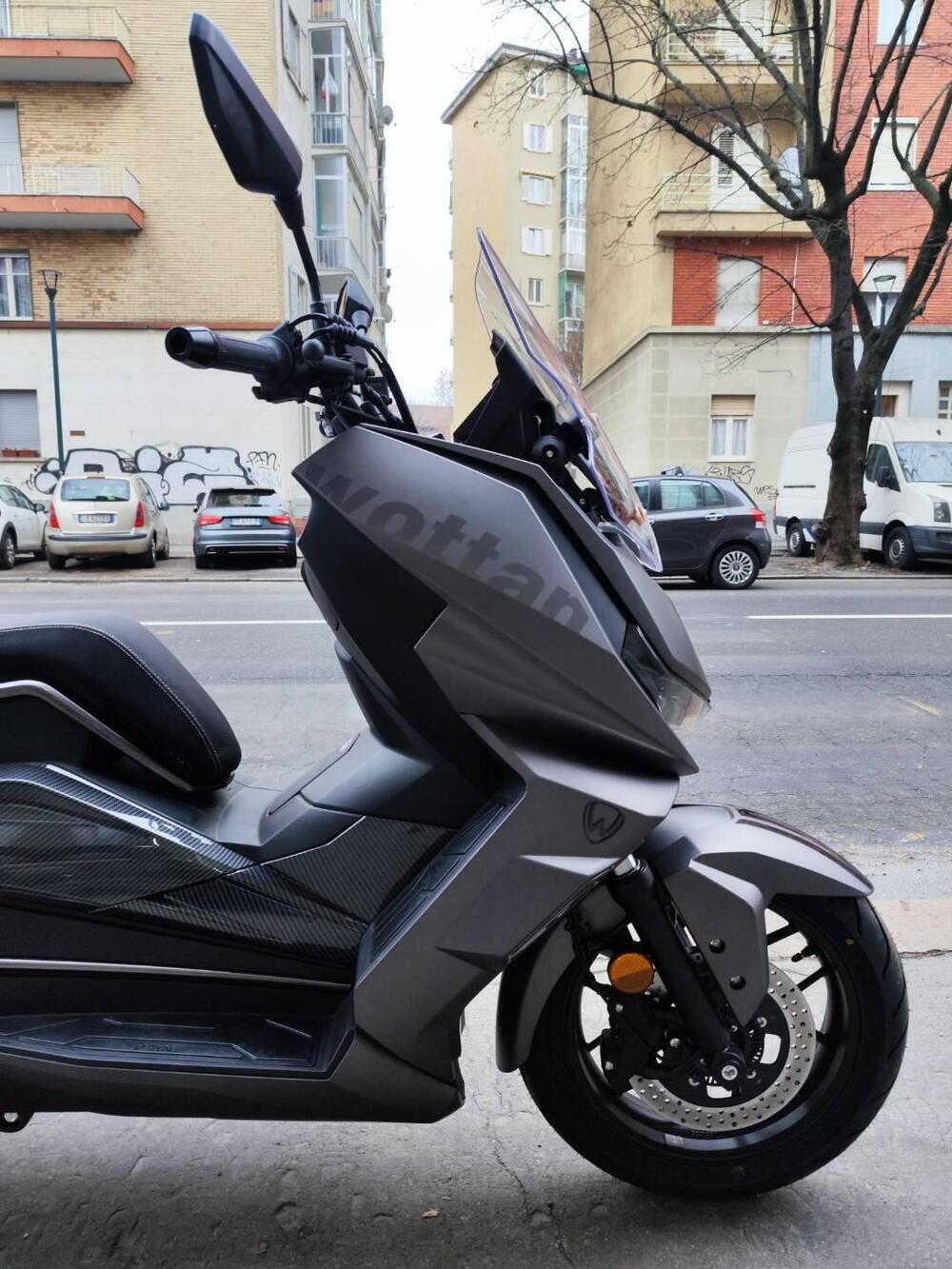 Wottan Motor GT2 300 (2025) (13)