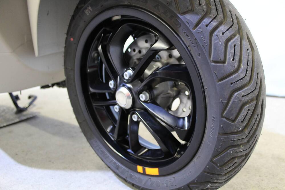 Vespa GTV 300 Hpe (2023 - 25) (7)