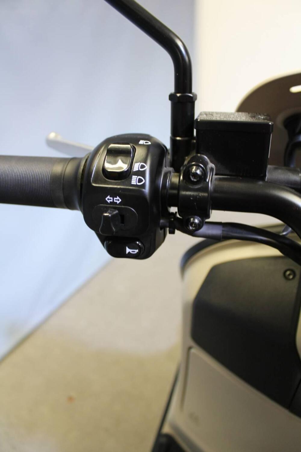 Vespa GTV 300 Hpe (2023 - 25) (10)