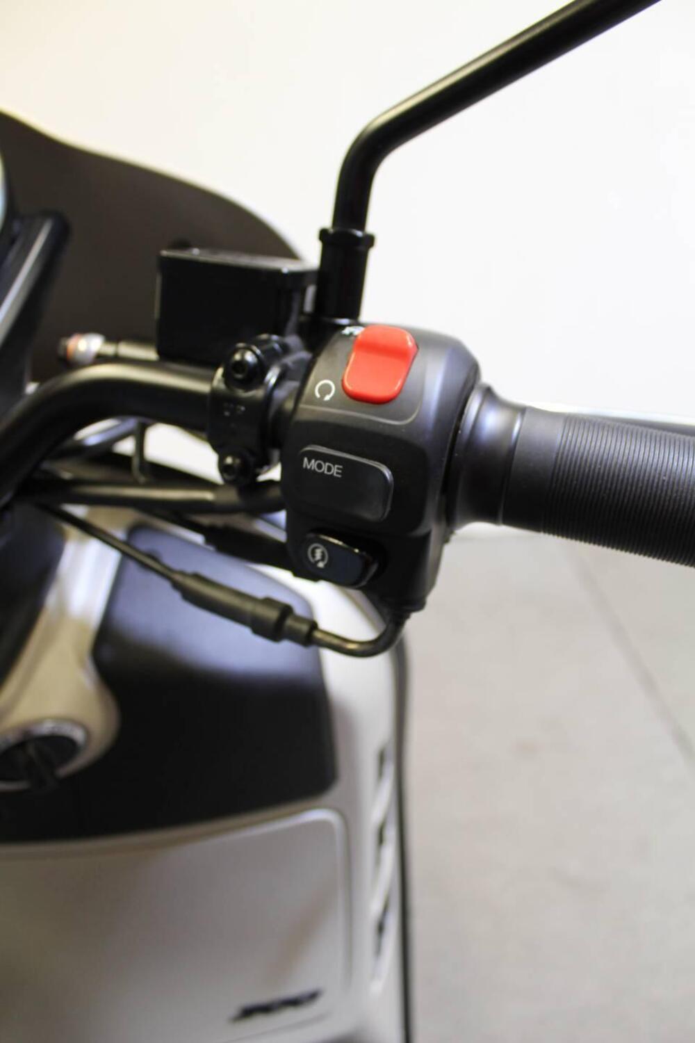 Vespa GTV 300 Hpe (2023 - 25) (11)