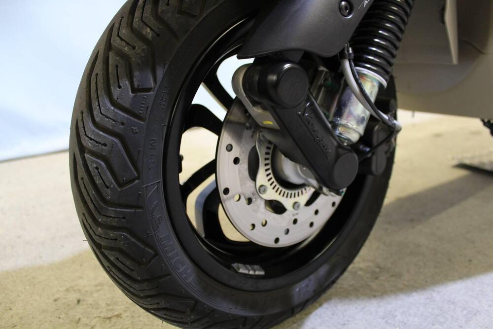 Vespa GTV 300 Hpe (2023 - 25) (14)