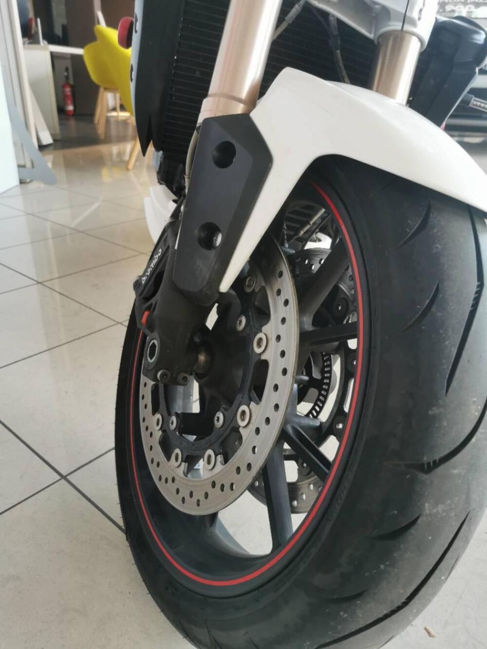 Triumph Speed Triple 1050 ABS (2011 - 15) (5)