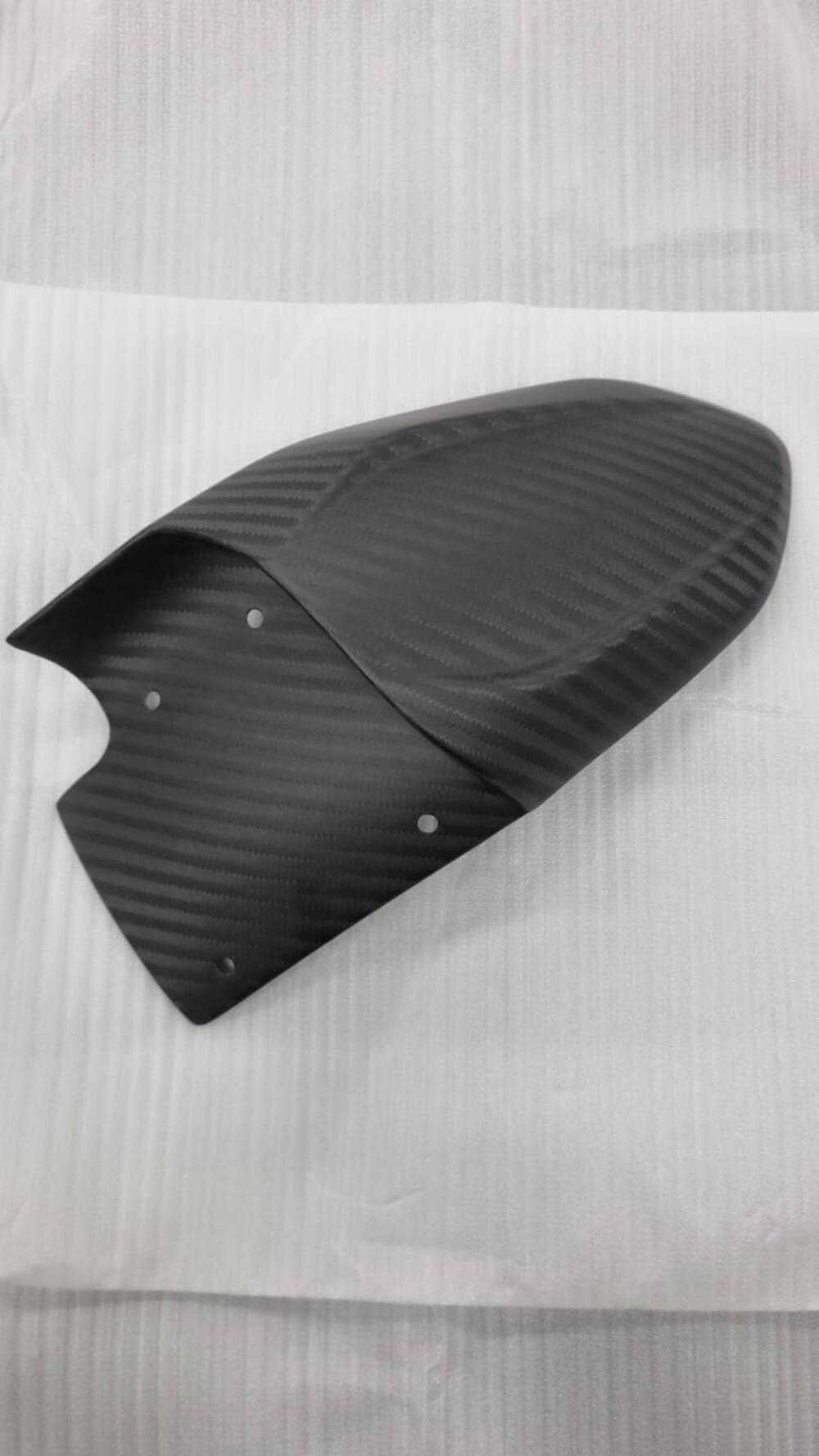 Parafango posteriore carbonio MV Agusta 3 cilindri