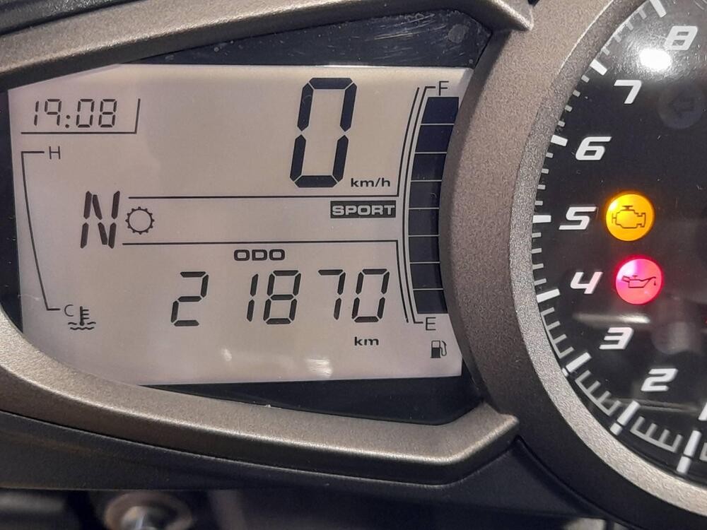Triumph Speed Triple 1050 R ABS (2016 - 17) (10)